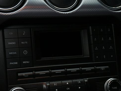 Used 2015 Ford Mustang Coupe image 22