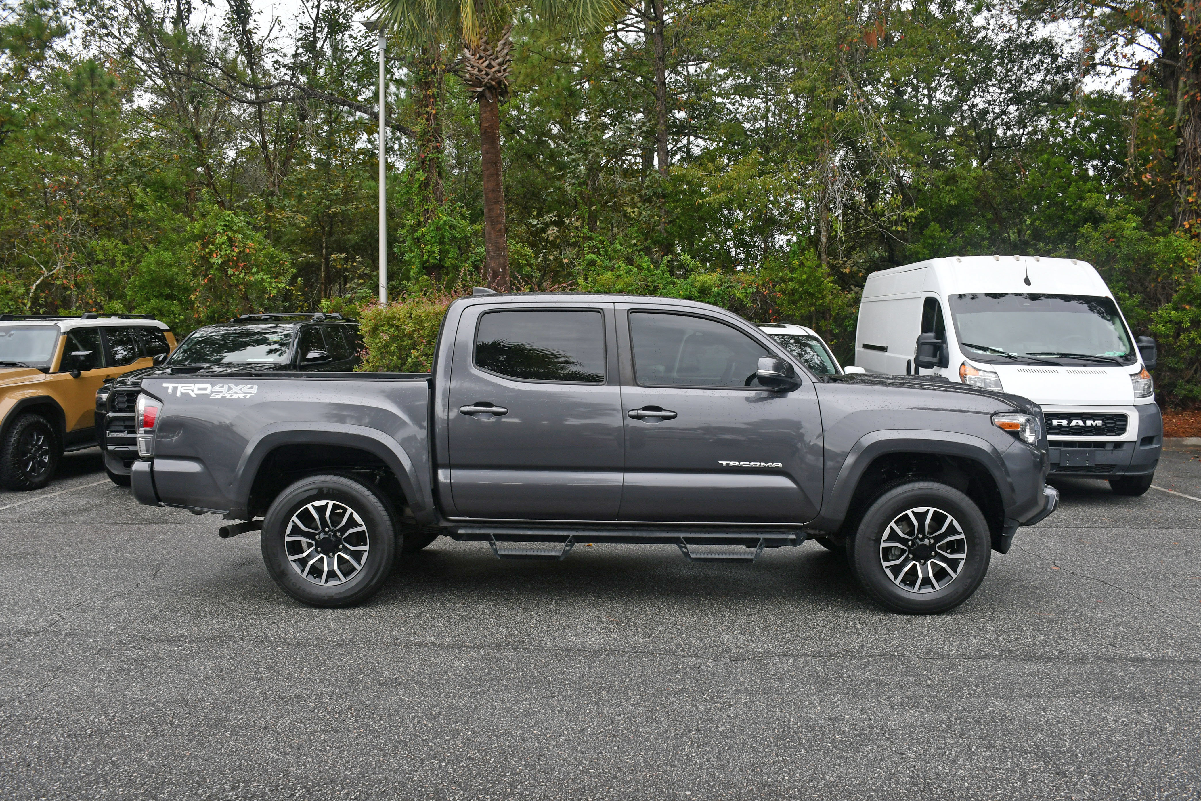 Used 2023 Toyota Tacoma TRD Sport w/ Advanced Technology Package AWD/4WD image 5