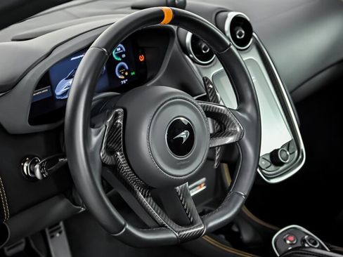 Used 2019 McLaren 600LT RWD image 21