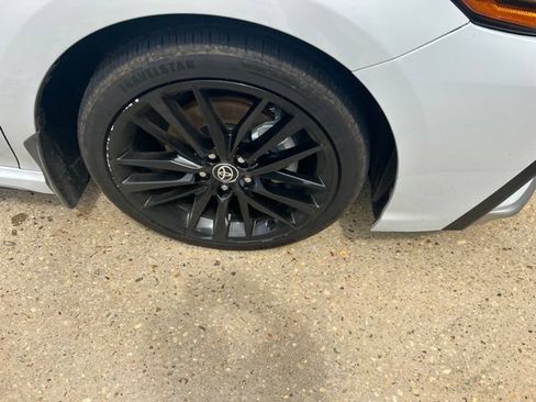 Used 2023 Toyota Camry XSE FWD image 8