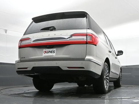 Used 2019 Lincoln Navigator Reserve AWD/4WD image 41