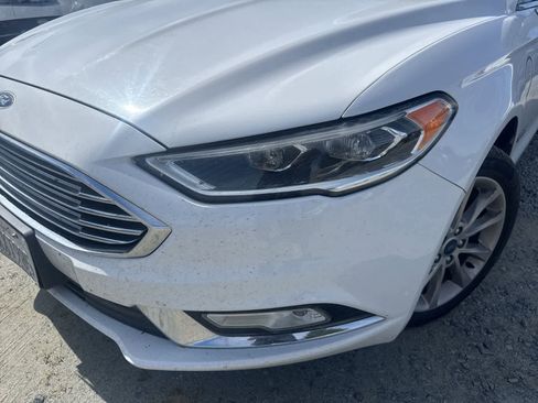Used 2017 Ford Fusion Energi SE image 9