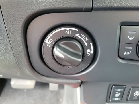 New 2026 Nissan Frontier PRO-4X w/ Pro-4x Convenience Package AWD/4WD image 30