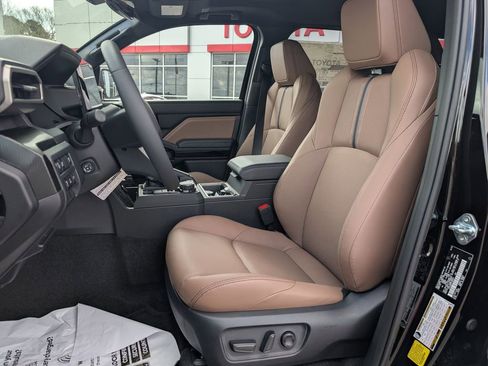 New 2026 Toyota 4Runner Limited image 12