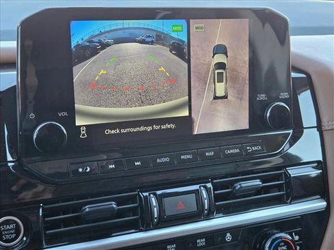 Used 2024 Nissan Pathfinder Platinum w/ Cargo Package image 14