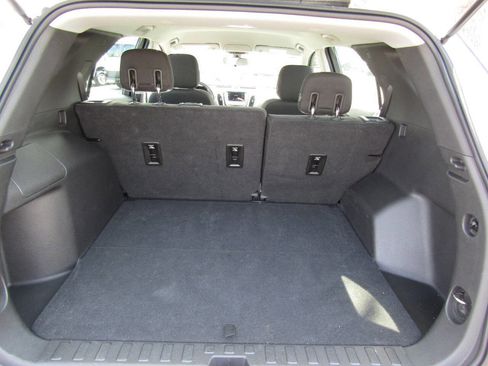 Used 2019 Chevrolet Equinox LS image 18