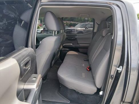 Used 2022 Toyota Tacoma SR5 w/ Technology Package RWD image 13