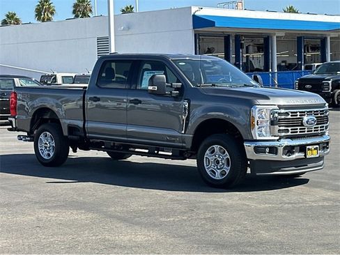 New 2026 Ford F250 XLT image 3