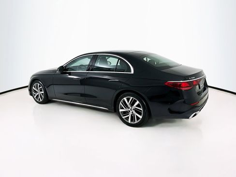 Used 2025 Mercedes-Benz E 350 4MATIC Sedan image 6