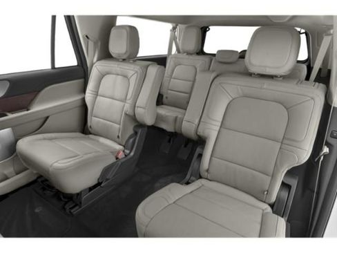 Used 2023 Lincoln Navigator L Reserve AWD/4WD image 14