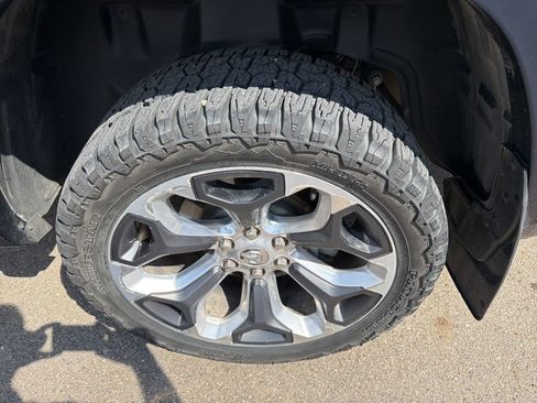 Used 2024 RAM 1500 Limited AWD/4WD image 8