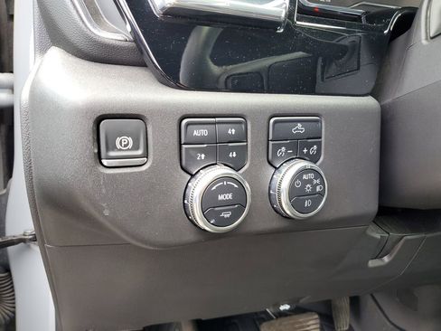 Used 2024 GMC Sierra 1500 Elevation image 17