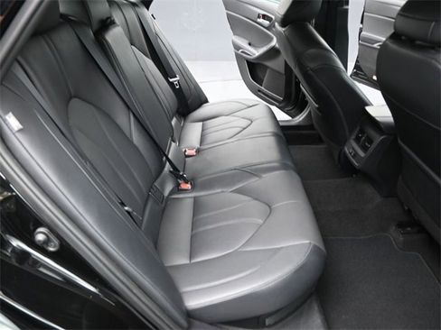 Used 2021 Toyota Avalon XLE w/ Carpet Mat Package (TMS) image 24