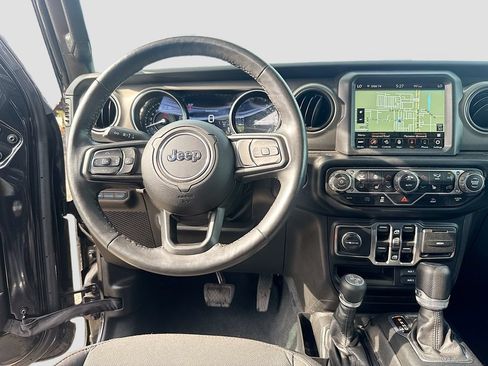Used 2023 Jeep Wrangler Unlimited w/ Cold Weather Group AWD/4WD image 25
