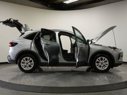 Used 2023 Ford Escape Active w/ Cold Weather Package FWD image 11