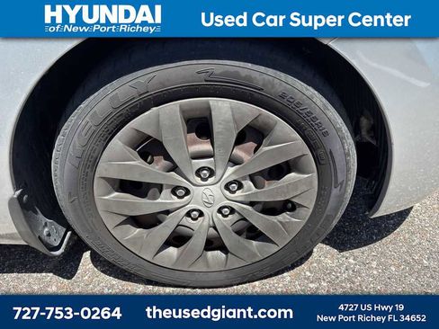 Used 2016 Hyundai Elantra GT image 5