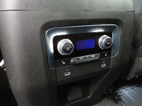 Used 2024 GMC Yukon AT4 image 11