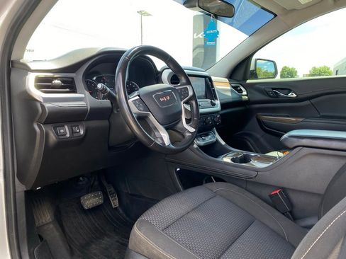 Used 2020 GMC Acadia SLE w/ LPO, Floor Liner Package FWD image 10