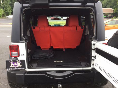 Used 2017 Jeep Wrangler Unlimited Sport AWD/4WD image 14