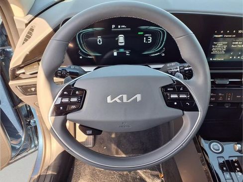 New 2026 Kia Niro SX image 8