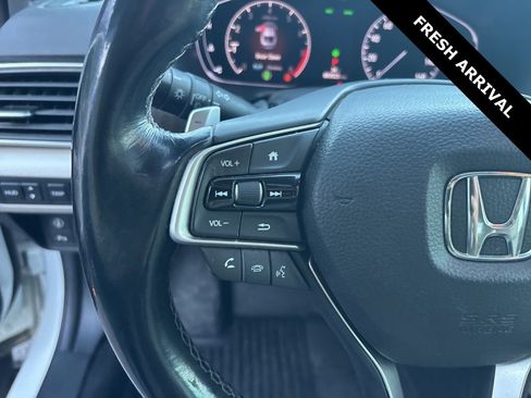 Used 2019 Honda Accord Touring image 11