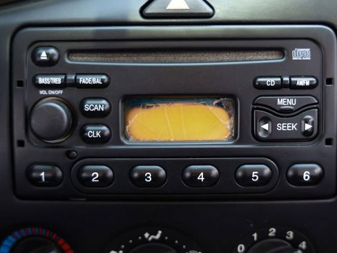 Used 2004 Ford Focus SE FWD image 29
