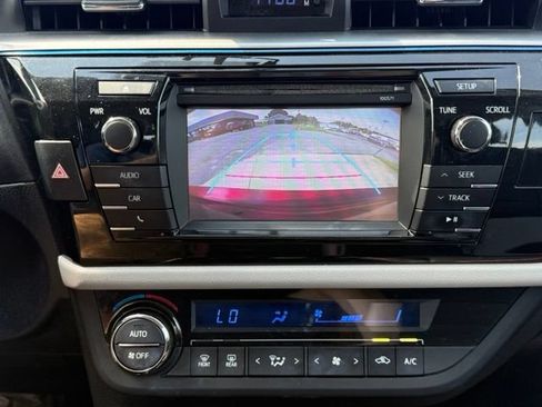Used 2016 Toyota Corolla LE FWD image 22