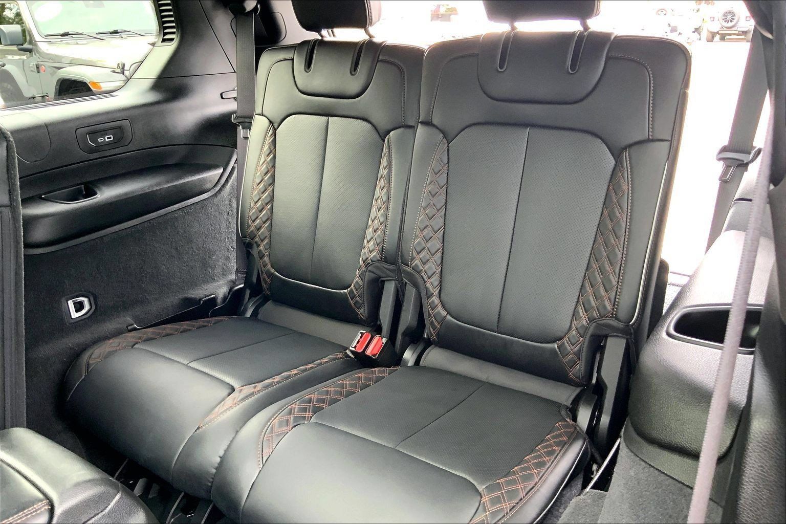 Certified 2025 Jeep Grand Cherokee L Summit AWD/4WD image 32