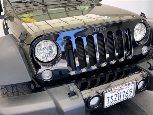 Used 2015 Jeep Wrangler Sport AWD/4WD image 28