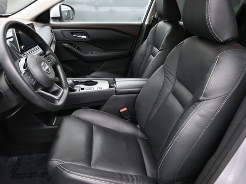 Used 2022 Nissan Rogue SV FWD image 10