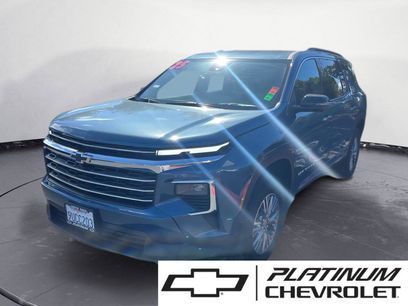 Used 2025 Chevrolet Traverse LT w/ Driver Confidence Package