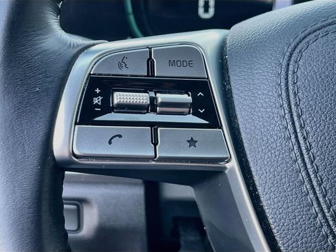 Certified 2023 Kia Telluride EX w/ EX Captain's Chair Package FWD image 18