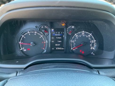 Used 2022 Toyota 4Runner SR5 Premium w/ Moonroof Package RWD image 11