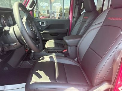 New 2026 Jeep Wrangler Unlimited Rubicon w/ Safety Group