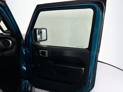 Used 2020 Jeep Wrangler Unlimited Sport image 29