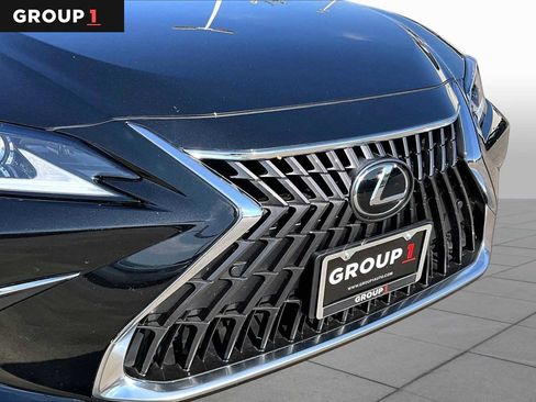 Used 2025 Lexus ES 350 w/ Premium Package FWD image 27