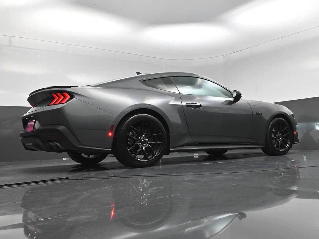 Used 2025 Ford Mustang GT Premium RWD image 23