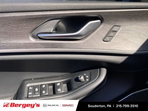 Used 2022 Jeep Grand Cherokee Limited AWD/4WD image 26