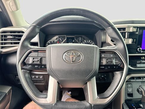 Used 2022 Toyota Tundra SR5 w/ SR5 Premium Package AWD/4WD image 15