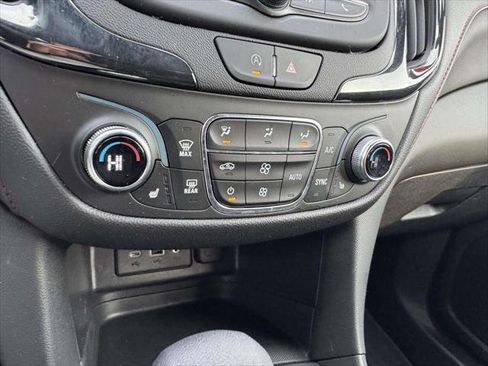 Used 2023 Chevrolet Equinox RS image 27