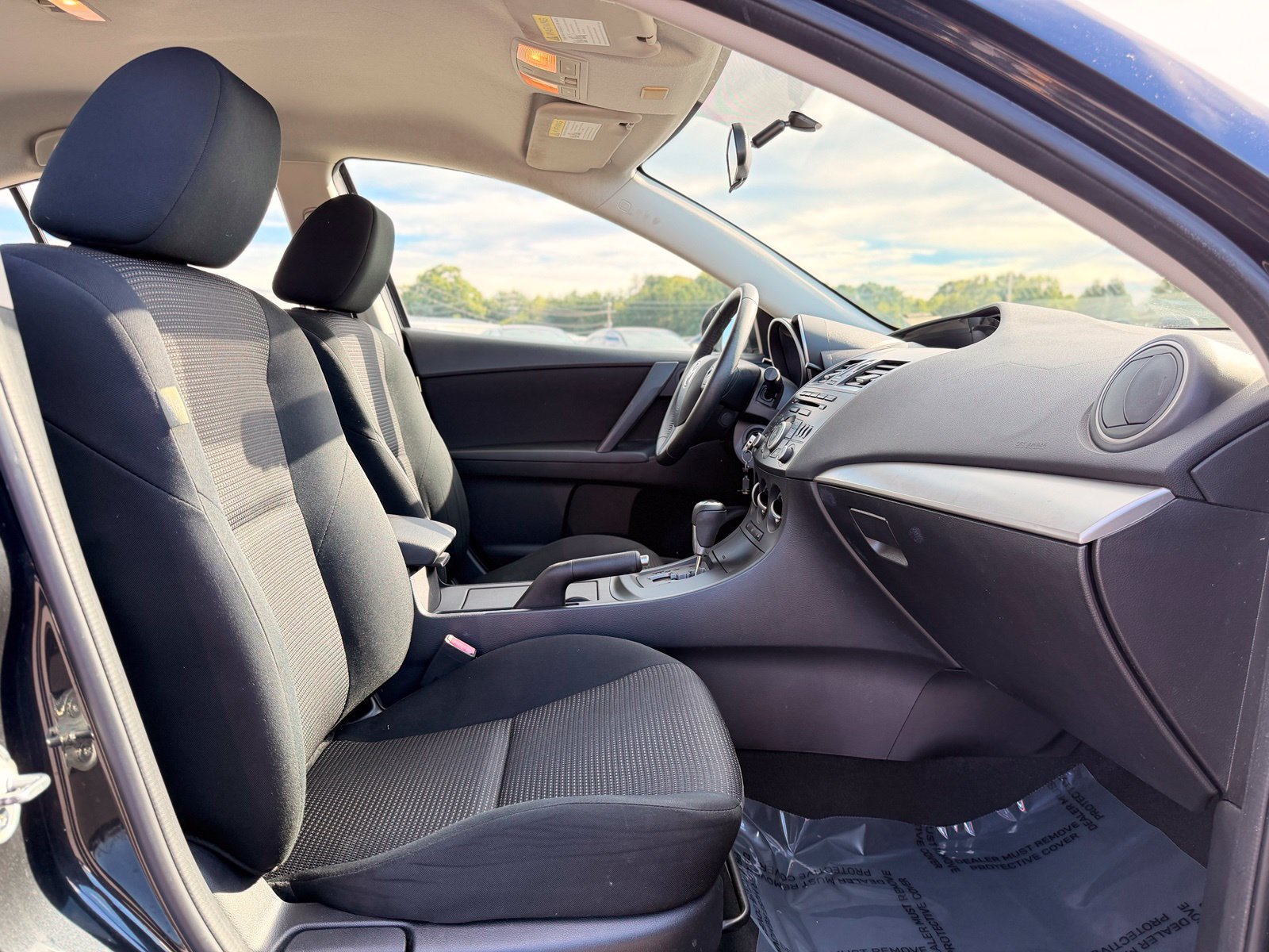 Used 2012 MAZDA MAZDA3 i Touring FWD image 22