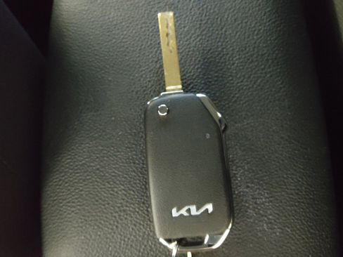 Used 2024 Kia Forte LX image 32