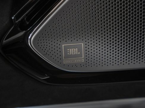 Used 2021 Ferrari Roma RWD image 20