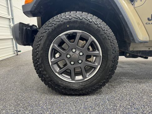 Used 2020 Jeep Gladiator Sport AWD/4WD image 11