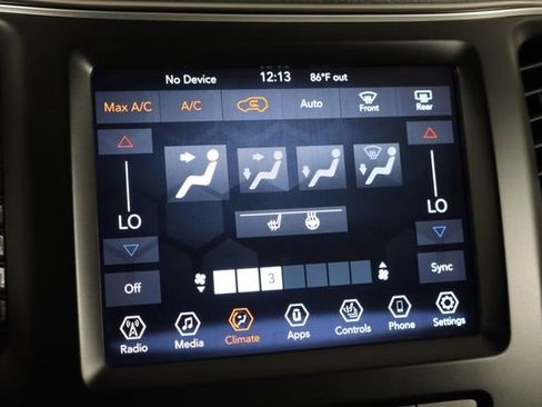 Used 2021 Jeep Cherokee Latitude Lux w/ Comfort/Convenience Group AWD/4WD image 31