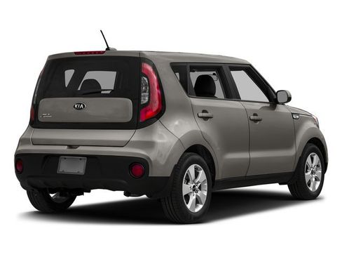 Used 2018 Kia Soul FWD image 2