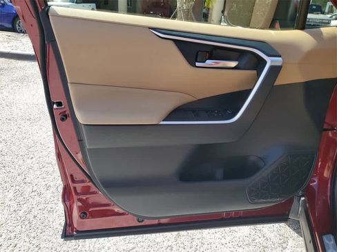 Used 2025 Toyota RAV4 XLE w/ Convenience Package image 17