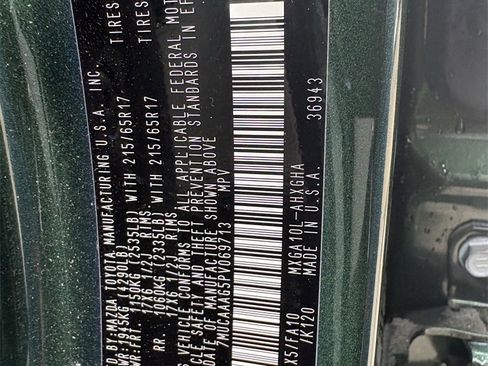 Used 2023 Toyota Corolla Cross LE image 28