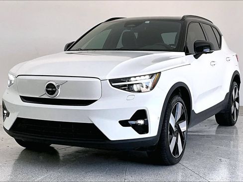 Used 2023 Volvo XC40 Recharge Ultimate AWD/4WD image 12