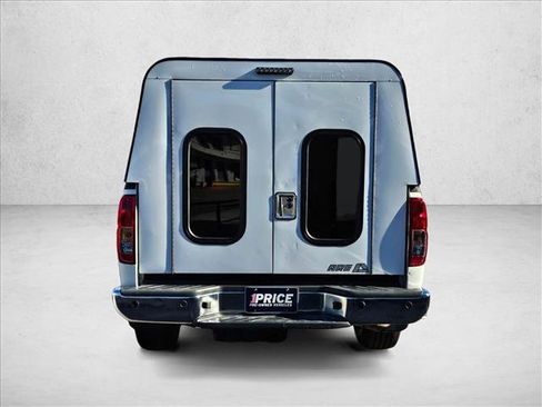 Used 2021 Nissan Frontier SV image 6